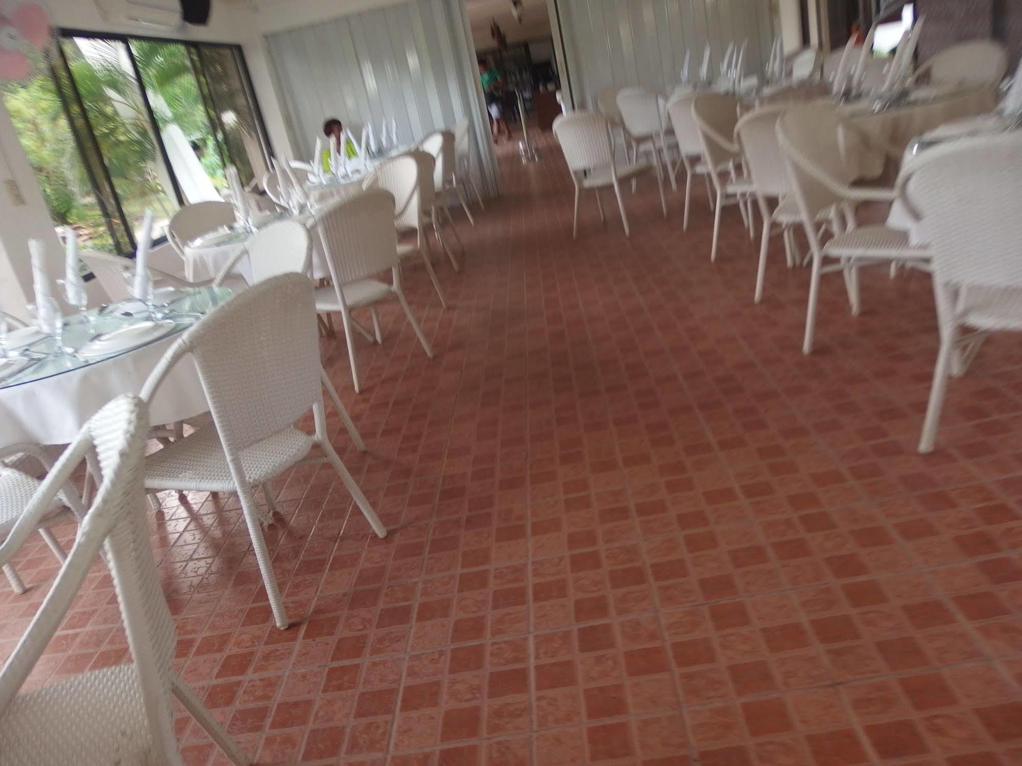 Sipalay Jamont Hotel Exterior photo