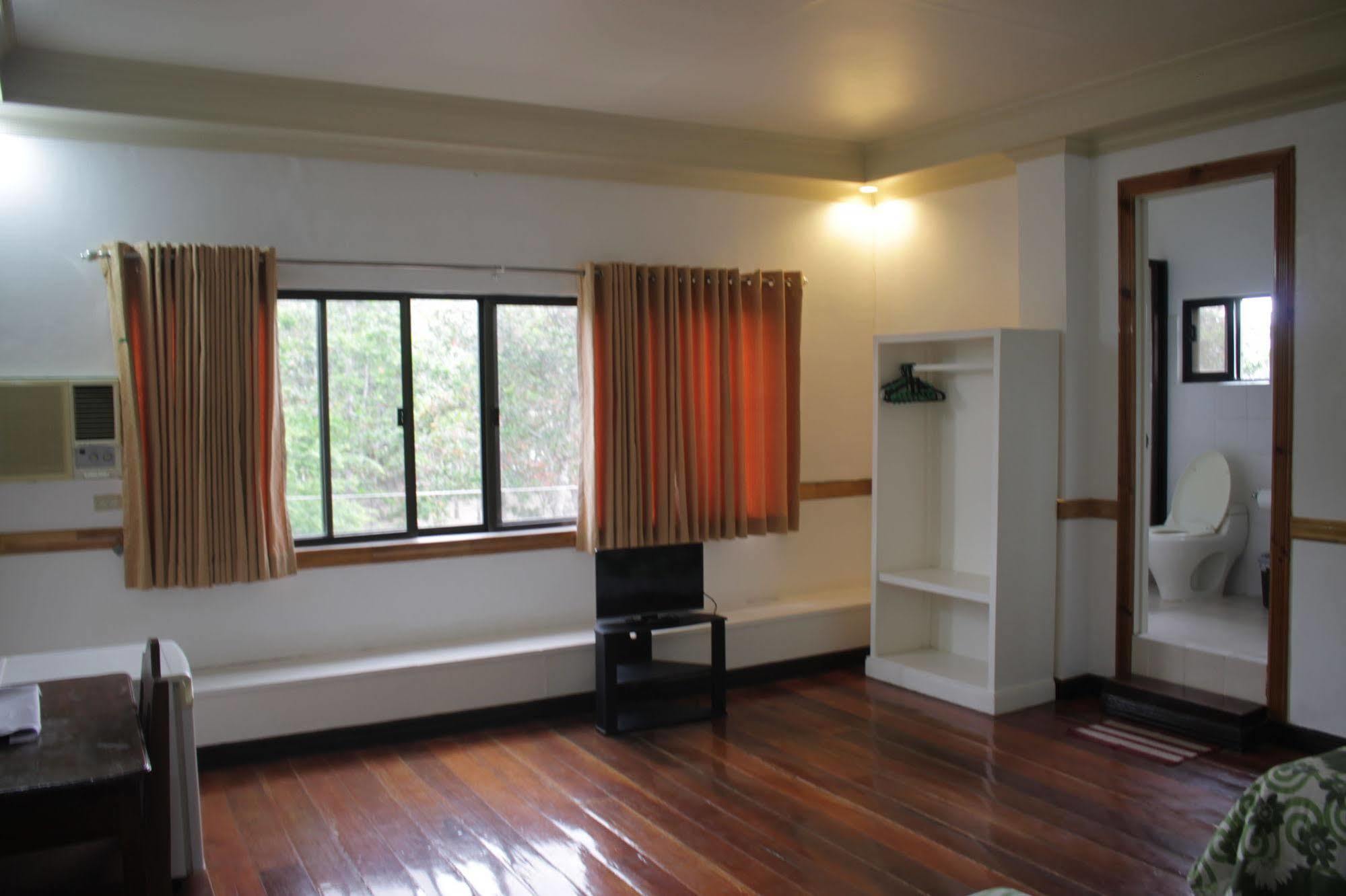 Sipalay Jamont Hotel Exterior photo