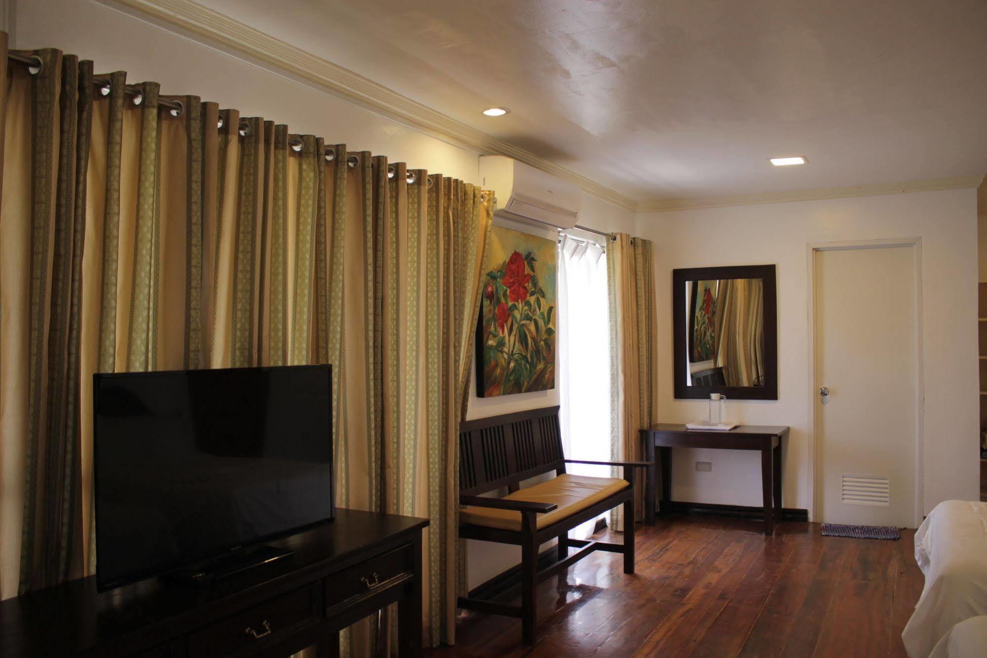 Sipalay Jamont Hotel Exterior photo