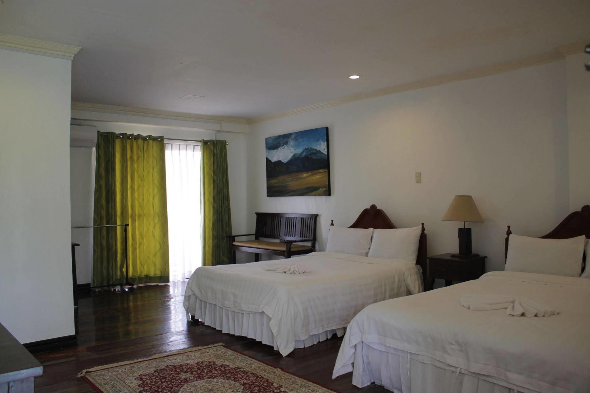 Sipalay Jamont Hotel Exterior photo