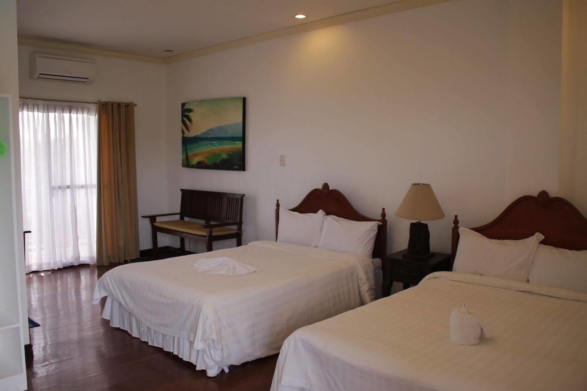 Sipalay Jamont Hotel Exterior photo