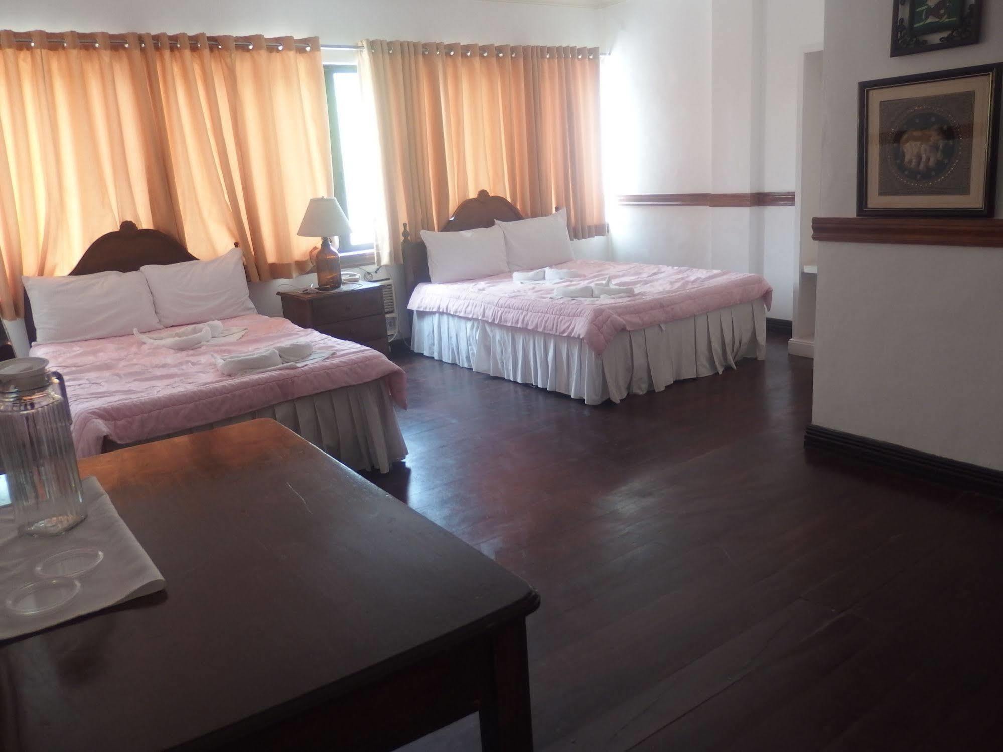 Sipalay Jamont Hotel Exterior photo