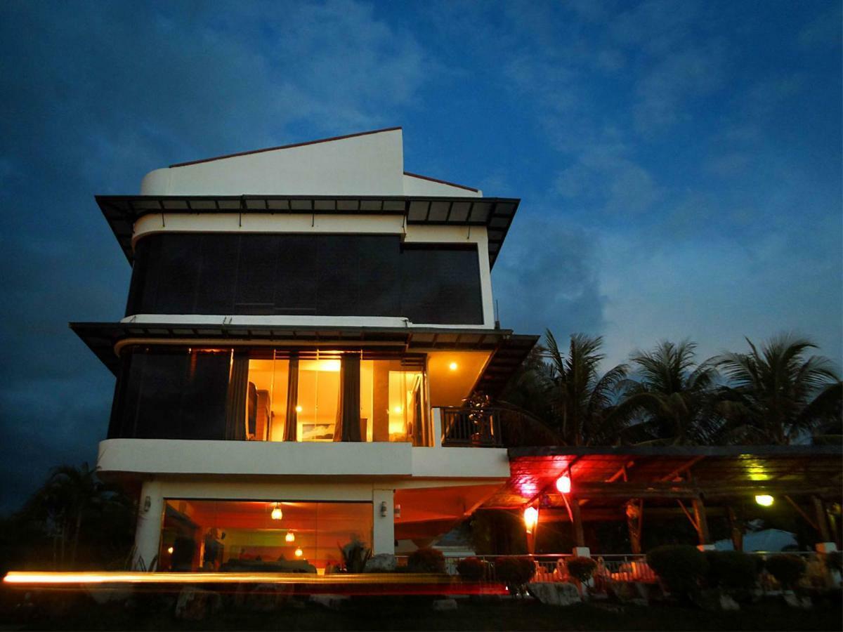 Sipalay Jamont Hotel Exterior photo